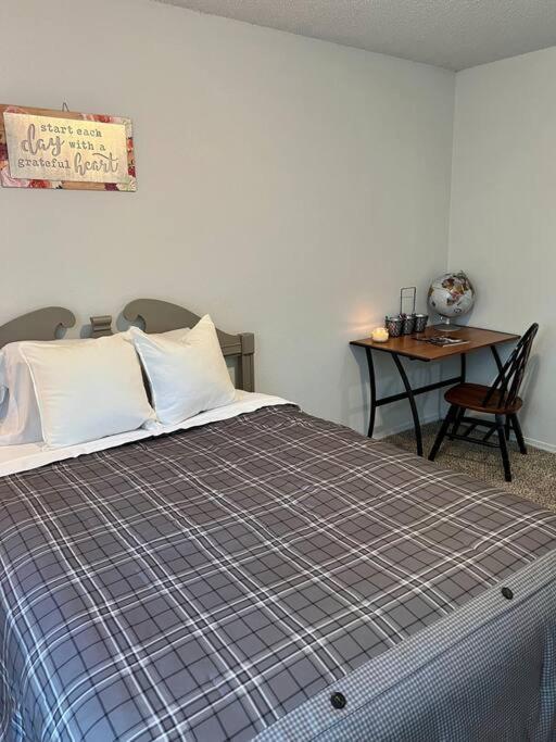 Close To Tulsa, Great Restaurants And Shopping! Broken Arrow Exterior photo